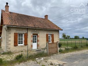 MAISON DE CAMPAGNE SANS VIS A VIS AVEC GRANGE
