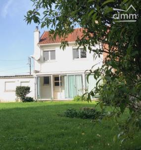BACHUT/TRANSVAAL MAISON  T6 de 150 m� sur terrain de 577m�
