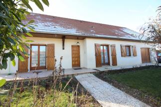 SAINT-JULIEN � Secteur Dijon Nord : Maison individuelle de plain-pied de 98m� + combles de 80m�, 3 c