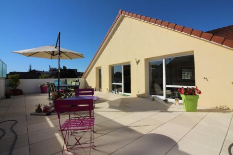DAIX - R�seau Divia : Appartement type 6, 111,40m� habitable (133m� au sol), garage, 4 chambres, ter