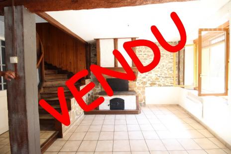 A vendre maison de village 2 faces expos� sud avec terrain non attenant de 250m�

