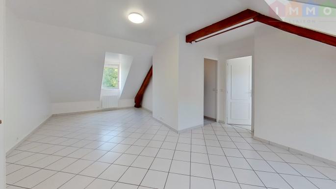 COULOMMIERS CENTRE 77, 2 pi�ces avec garage
