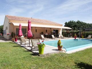Jolie villa de type 6 avec piscine � d�bordement !

