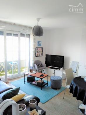 BELLE OPPORTUNIT� - Appartement T3 dans un immeuble de standing - BEZONS
