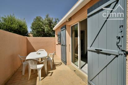 LOCATION SAISONNIERE - SAINT-CYPRIEN PLAGE 66750 - SECTEUR LES CAPELLANS - VILLA 2 PIECES + MEZZANIN