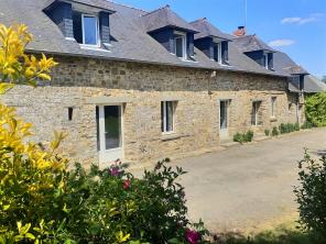 Maison pierre de 239m2
