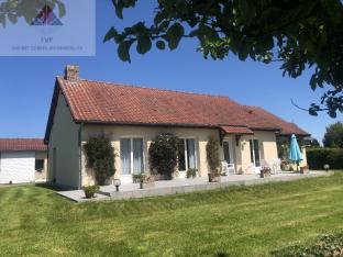 A vendre Pavillon de plain-pied comprenant 3 chambres �difi� sur un terrain d'environ 2200m� av