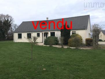 Maison T4 de 120 m�,double garage sur 3000m� de terrain.
