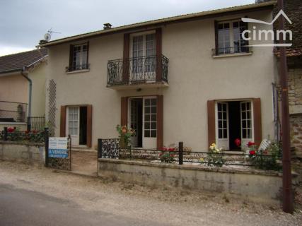 Marnay. Maison de 114m� . 
