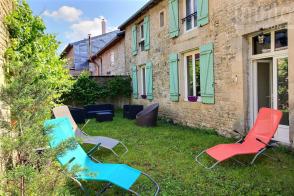A vendre MONTIERS SUR SAULX maison 9 pi�ces 256 m�
