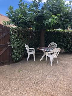 Pavillon avec terrasse dans r�sidence avec piscine, parking priv�
