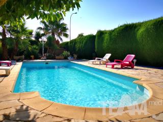 MEZE CENTRE Maison de 130 m� sur 650 m� avec Garage et appartement T2 ind�pendant
