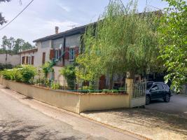 Ancien corps de ferme, 5 chambres et d�pendances
