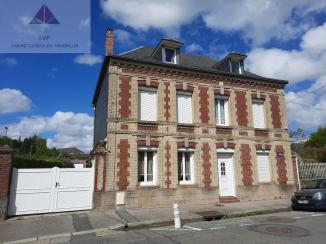 Maison de Ma�tre 4 chambres d�pendances jardin 920 m� proche centre et gare d' YVETOT

