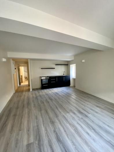 APPARTEMENT  -  LOCATION ANNUELLE - SAINT R�MY DE PROVENCE
