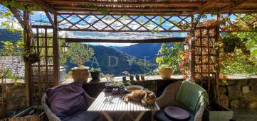 MAS DE HAMEAU XVIIIEME, VUE EPOUSTOUFLANTE SUR LE PARC NATIONAL DES CEVENES, GRANDE TERRASSE, SOURCE