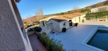 STRUCTURE IMMOBILI�RE COMMERCIALE DE GRANDE QUALIT� PROXIMIT� DES GORGES DE L 'ARD�CHE
