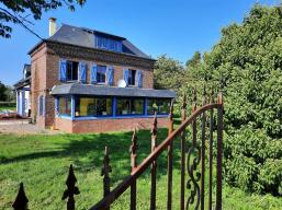 Maison normande sur 7200 m2  de terrain en bord de Seine, � c�t� de Duclair (76), � vendre 
