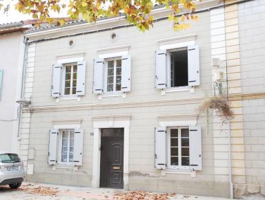 Belle maison de village avec jardin 

