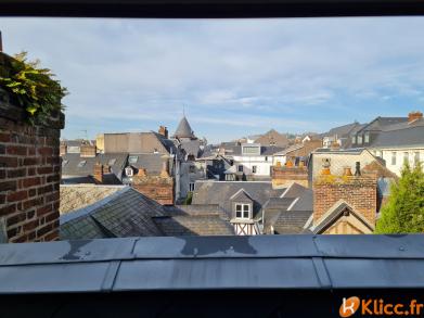 STUDIO DANS HOTEL PARTICULIER  AVEC STATIONNEMENT
