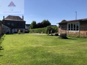 Maison de Ma�tre 4 chambres d�pendances jardin 920 m� proche centre et gare d' YVETOT
