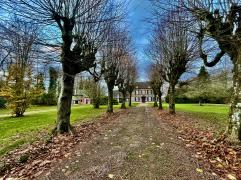 Manoir normand du 19�me avec d�pendances, au coeur d'un parc arbor� de 6790 m2 � 20 min de la m