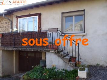 Maison de village T3 avec terrasse et garage
