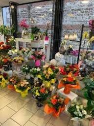A VENDRE FDC DE FLEURS ET DE CADEAUX
