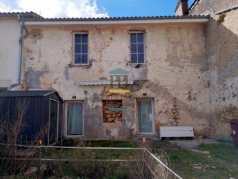 MAISON DE VILLE � RENOVER 

