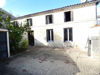CENTRE BOURG de Ch�teaubernard

