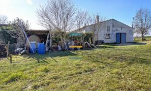 MAISON DE CAMPAGNE A RENOVER 
